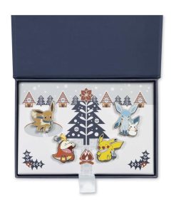 Pokemon Pikachu Fuecoco Y Sus Amigos Navideño Pin Caja